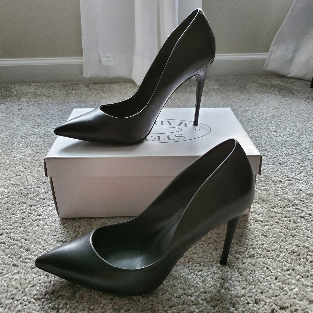 Black Leather Steve Madden Pumps